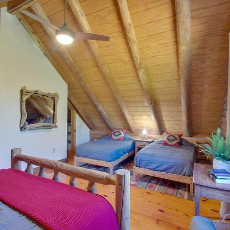 Cozy Log Cabin Getaway With Fire Pit And 3 Acres! Ruckersville 外观 照片