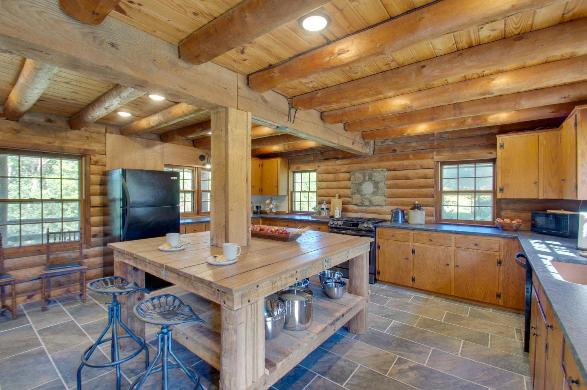 Cozy Log Cabin Getaway With Fire Pit And 3 Acres! Ruckersville 外观 照片