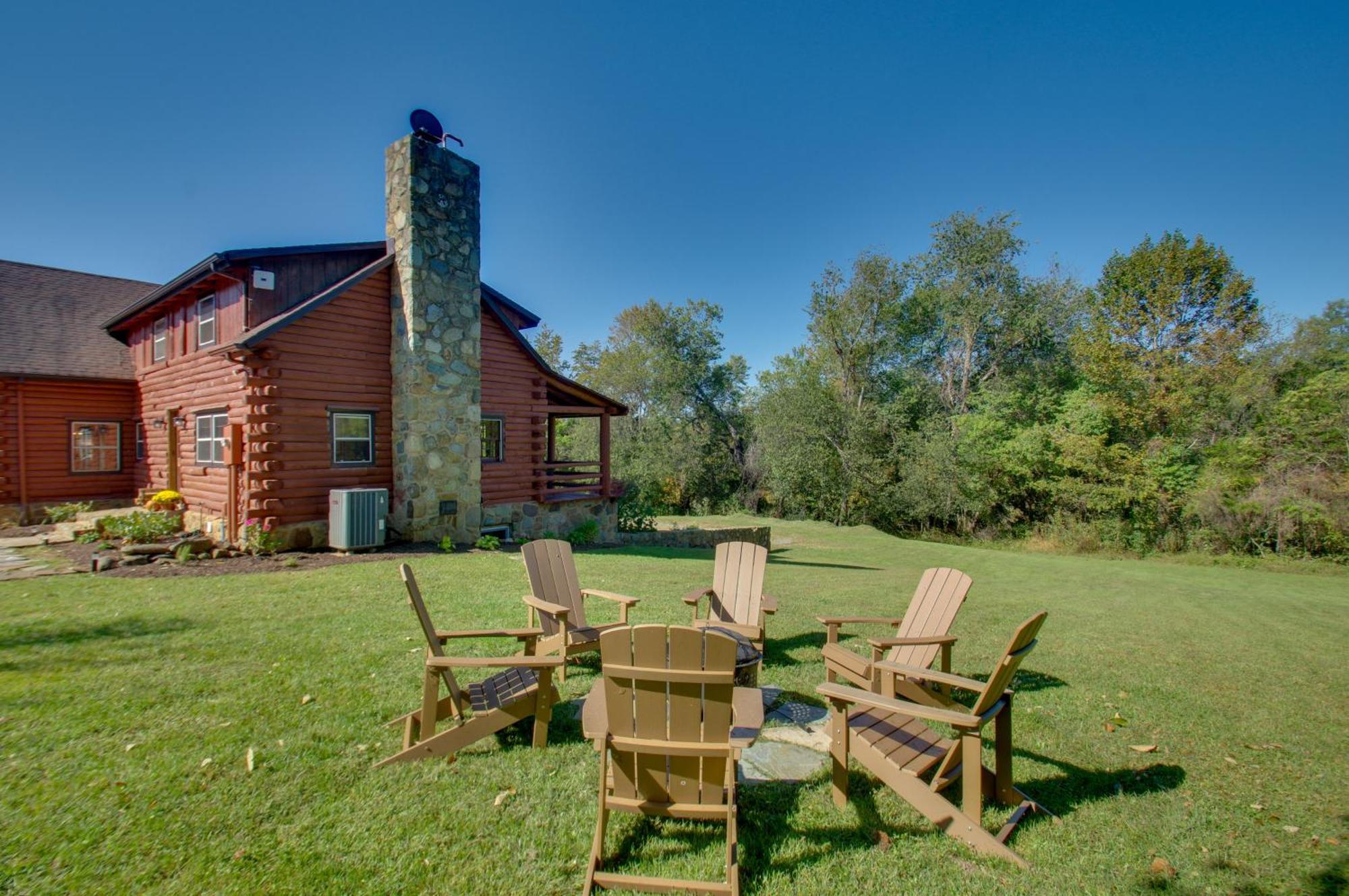 Cozy Log Cabin Getaway With Fire Pit And 3 Acres! Ruckersville 外观 照片